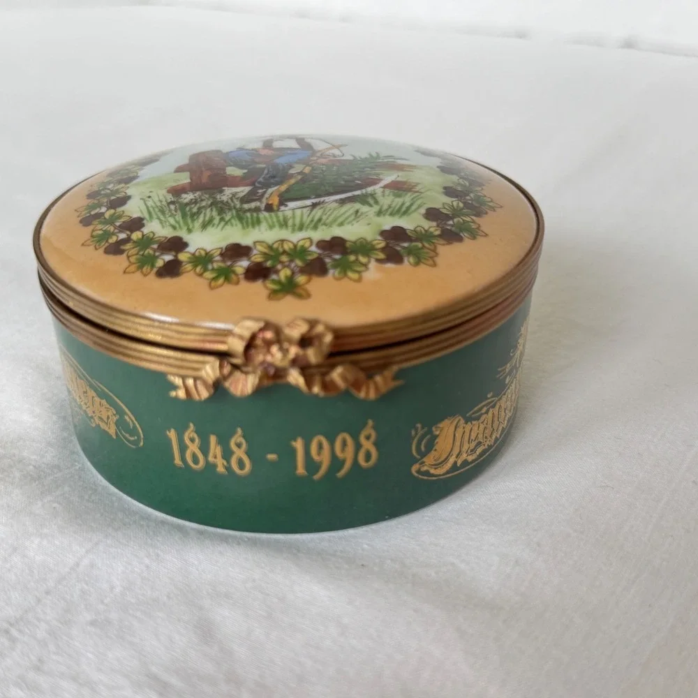 Limoges Trinket Box Unisex OS Green Excellent 150th Anniversary Westfield Ohio